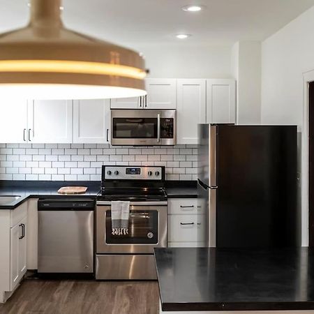 디트로이트 Luxe Mid-Century Styled Historic Townhouse #1 빌라 외부 사진