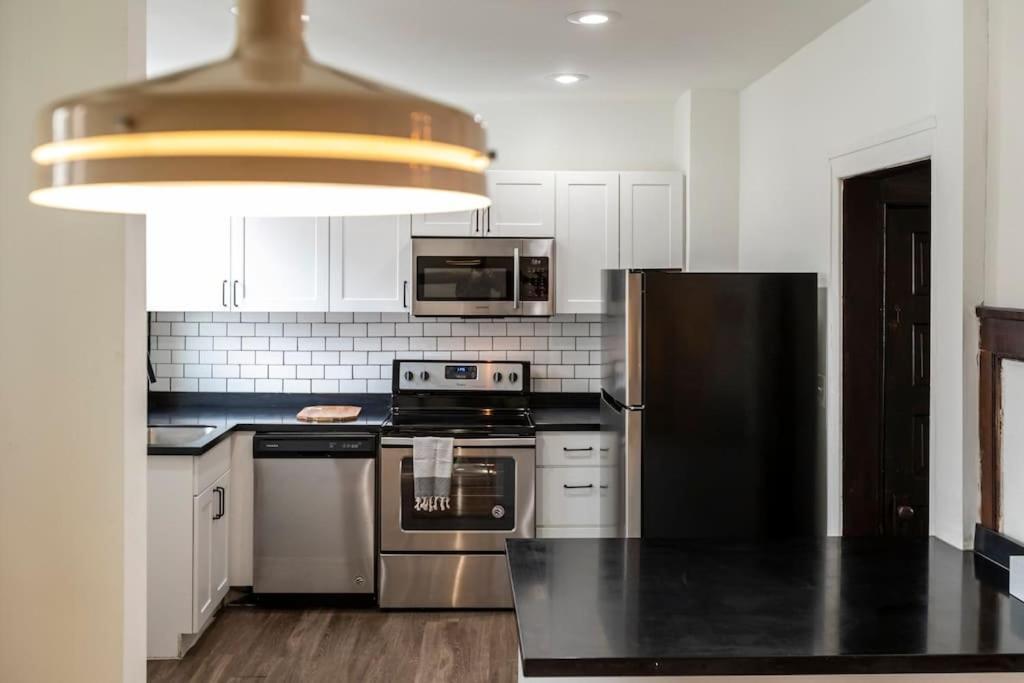 디트로이트 Luxe Mid-Century Styled Historic Townhouse #1 빌라 외부 사진
