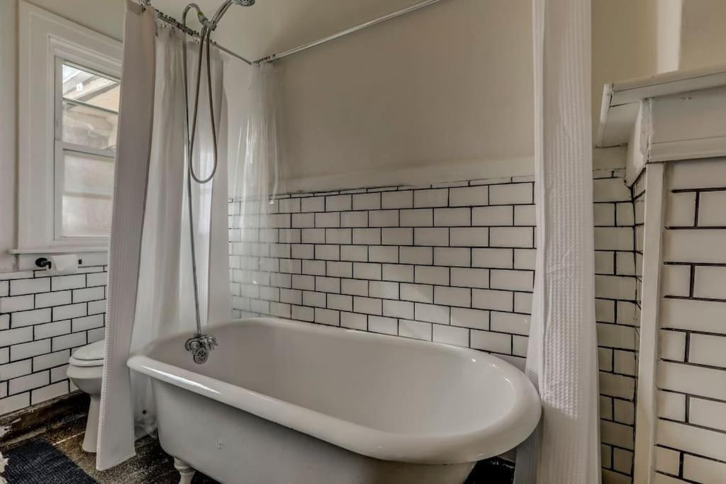 디트로이트 Luxe Mid-Century Styled Historic Townhouse #1 빌라 외부 사진
