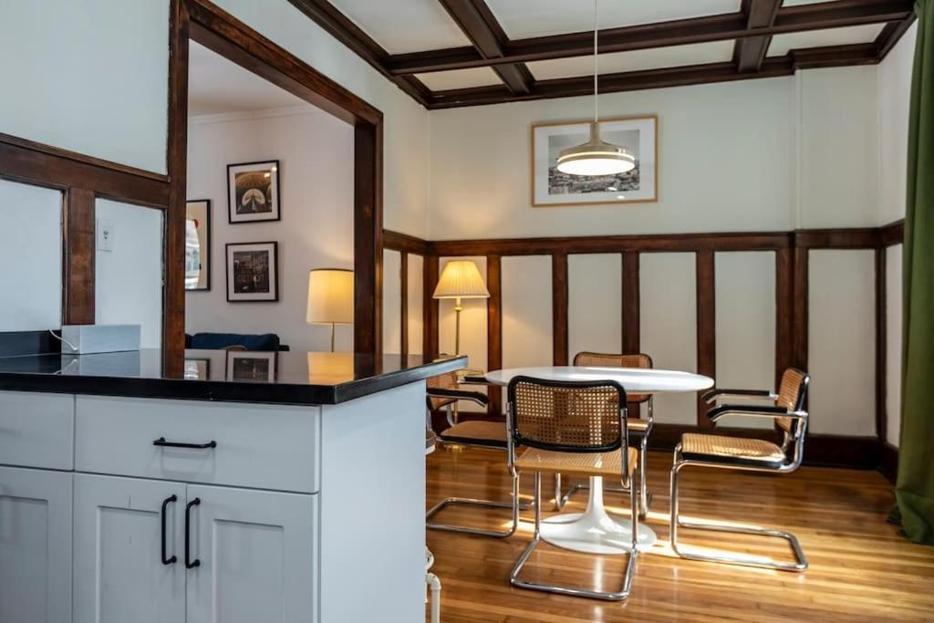 디트로이트 Luxe Mid-Century Styled Historic Townhouse #1 빌라 외부 사진